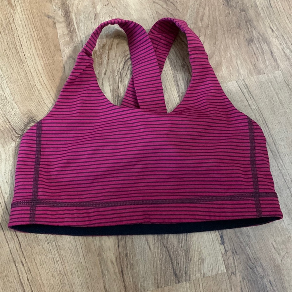 Lululemon sports bra size 6 Magenta color